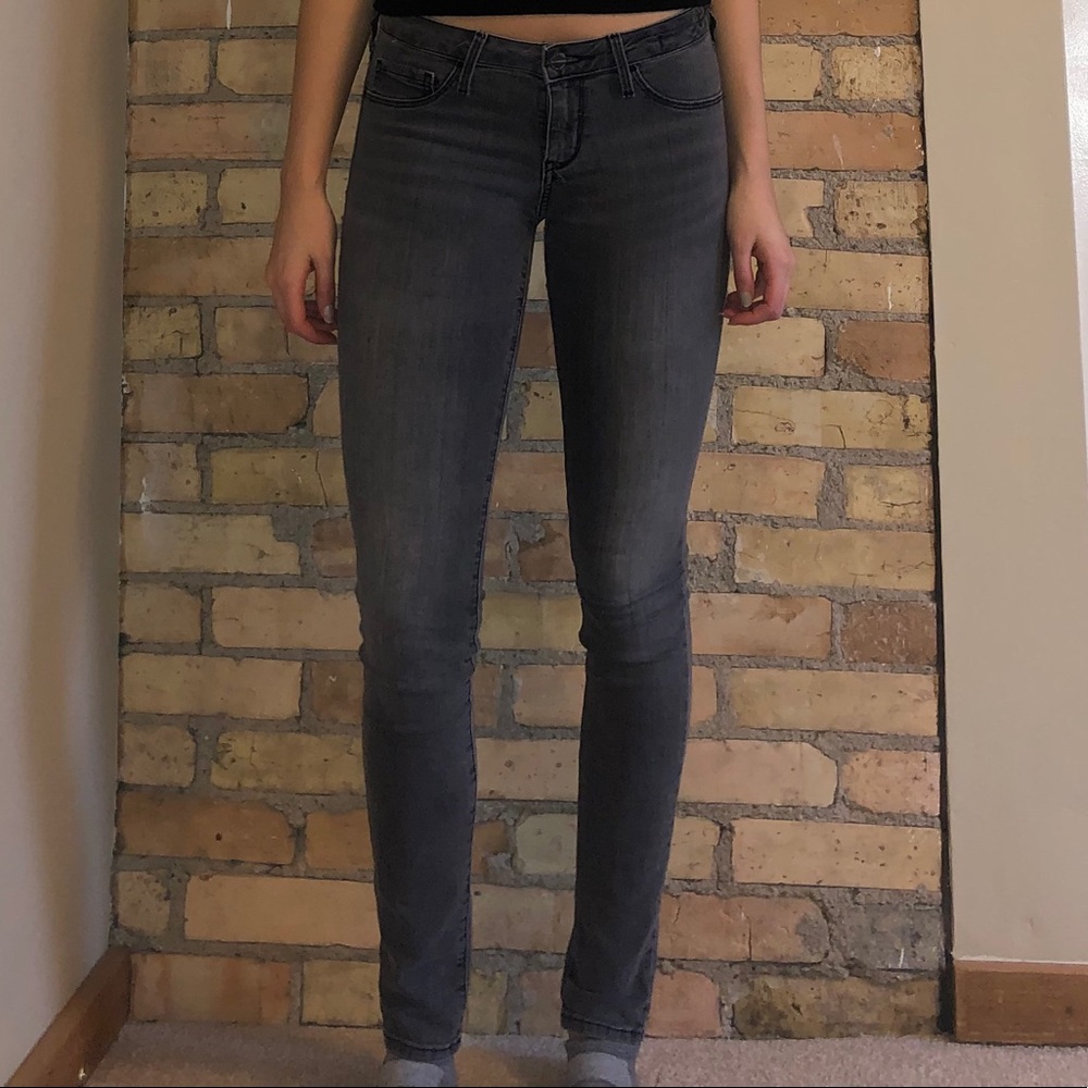 Gray Bullhead Low Rise Skinny Jeans